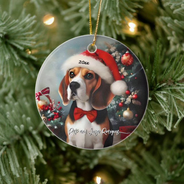 Schöner Beagle mit Weihnachtsmannmütze Keramik Ornament (Baum)