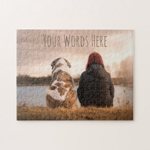 Schöner benutzerdefinierter Hund und Besitzer, die Puzzle