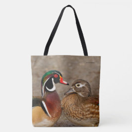 Schöner Berührungsmoment zwischen Holzenten