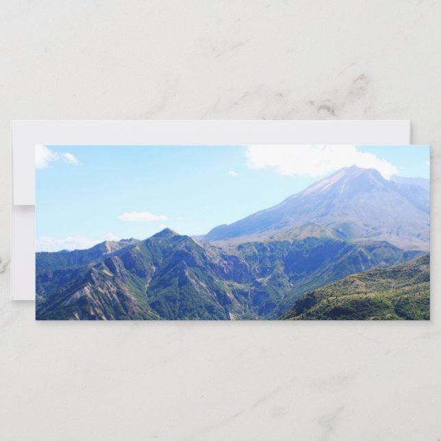 schöner blauer Himmel und Berglandschaft (Vorderseite)