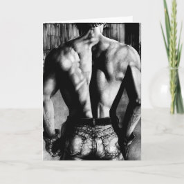 Schöner Bodybuilder in der Schmiede der jüdischen Feiertagskarte