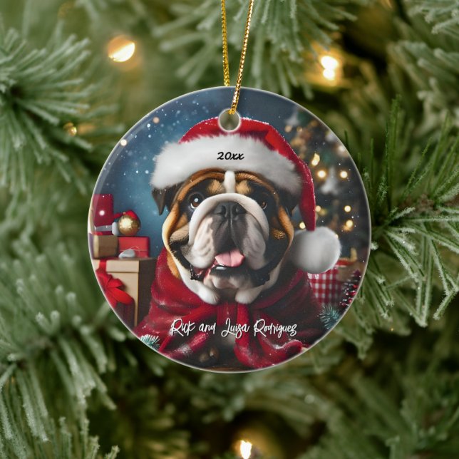 Schöner Bulldog mit Weihnachtsmannmütze Keramik Ornament (Baum)