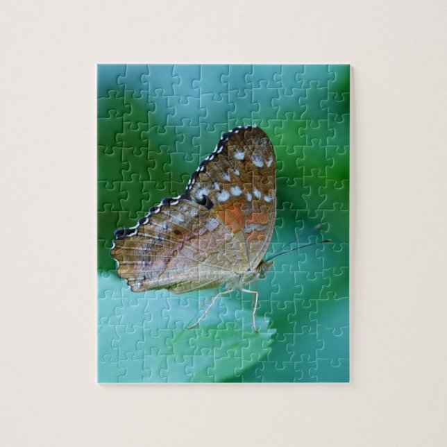 Schöner Danaus Plexippus Butterfly auf dem Leaf. Puzzle (Vertikal)