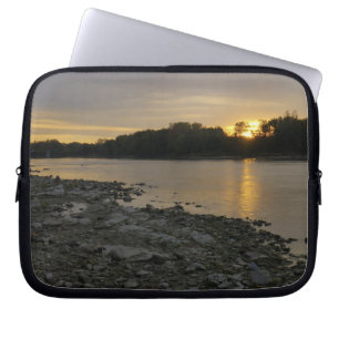 Schöner Fluss Sunrise Laptopschutzhülle