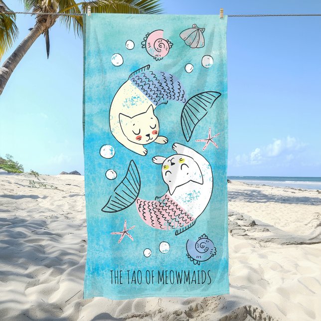 Schöner grüner Aquarell Tao von Meowmaids Strandtuch (Find your path to serenity and the right balance of cuteness with this yin yang tao inspired towel.)