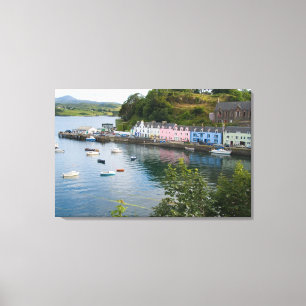 Schöner Hafen und Segelboote mit Reflexionen in 2 Leinwanddruck