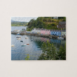 Schöner Hafen und Segelboote mit Spiegelungen in 2 Puzzle