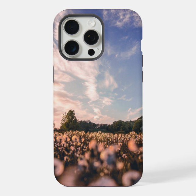 schöner Himmel über dem schlichten iPhone Hülle (Rückseite)