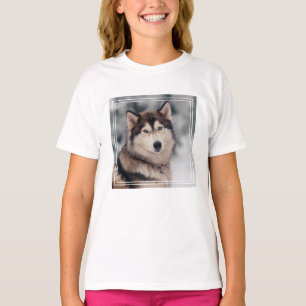 Schöner Husky im Freien T-Shirt
