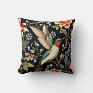 Schöner Kolibri auf dunklem floralem Hintergrund Kissen