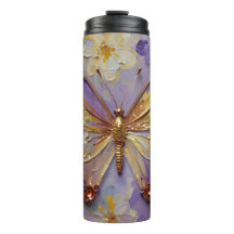 Schöner lila Schmetterling und Blumen