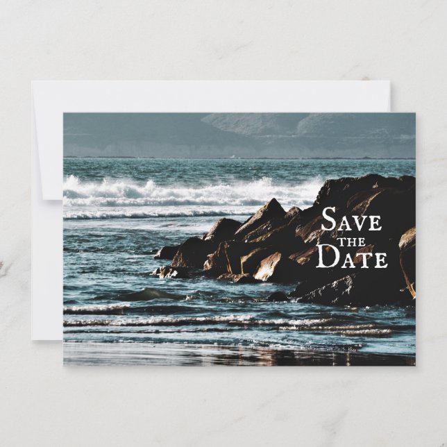 Schöner Ozean, Wellen und Felsen Strand Hochzeit Save The Date (Vorderseite)