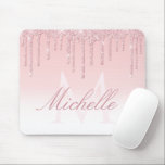 schöner rosa Glitzer Tropfen Mousepad<br><div class="desc">Elegantes rosafarbenes Monogramm mit tropfendem Glitzer und schicker Schrift.  Sie können Farbe und Text ändern.</div>