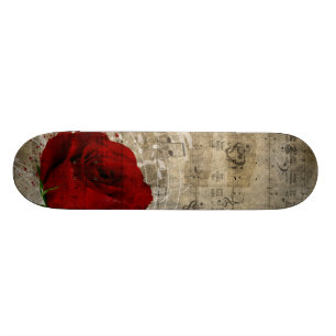 Schöner Rosen-Musiknotenstrudel verblaßte Klavier Skateboard
