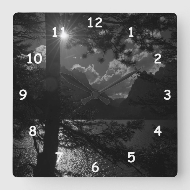 Schöner See im Mondlicht Quadratische Wanduhr (Vorderseite)