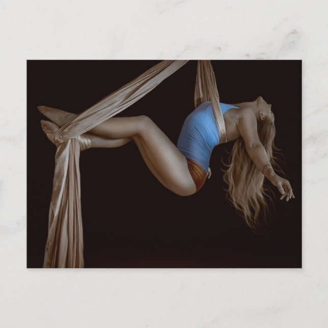 Schöner Seidenperformer Postkarte (Vorderseite)