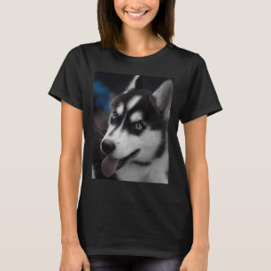 Schöner sibirischer Husky mit blauen Augen T-Shirt