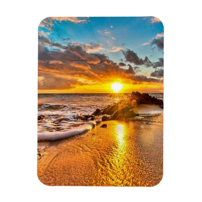 Schöner Sonnenaufgang am Strand Magnet (Vertikal)