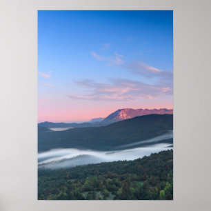 Schöner Sonnenaufgangsblick auf Nanos von Šilentab Poster