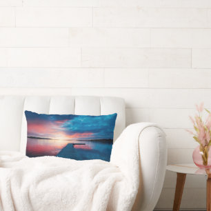 Schöner Sonnenuntergang am ruhigen See Lendenkissen