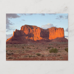 Schöner Sonnenuntergang im Monument Valley Postkarte