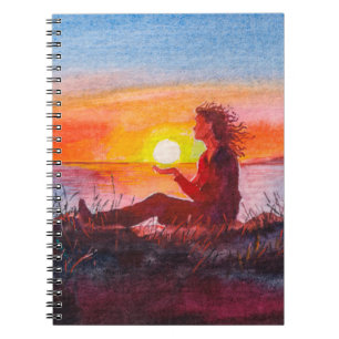 Schöner Sonnenuntergang im Ozean. Portrait junger  Notizblock
