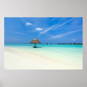 Schöner tropischer Strand auf den Malediven Poster