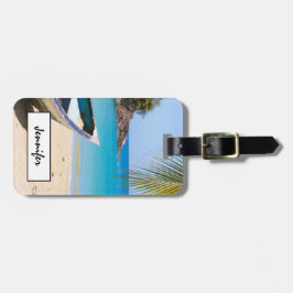 Schöner tropischer Strand mit Rowboat Gepäckanhänger