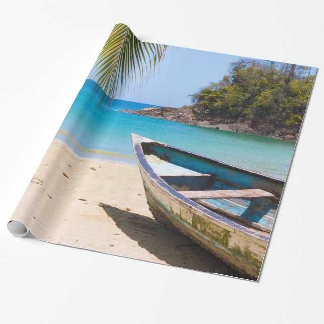 Schöner tropischer Strand mit Rowboat Geschenkpapier (Ungerollt)