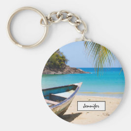 Schöner tropischer Strand mit Rowboat Schlüsselanhänger