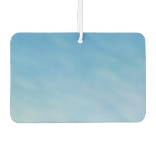 Schöner, weicher blauer Himmel mit träumerischen W Autolufterfrischer