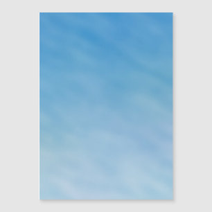 Schöner, weicher blauer Himmel mit träumerischen W Magnetkarte