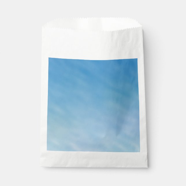 Schöner, weicher blauer Himmel mit traumhaften Wol Geschenktütchen (Vorderseite)