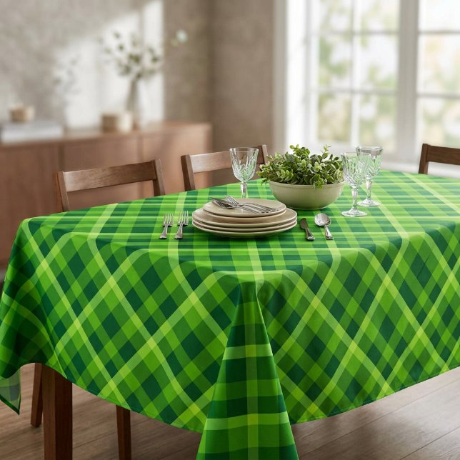 Schönes Baumgrün, Kariertes Medium Tablecloth Tischdecke (Beautiful Tree Green Plaid Medium Tablecloth covering a table in a dining room.)