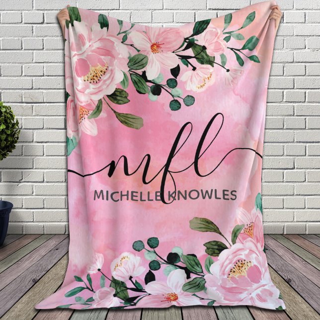 Schönes Blush Pink Floral Trendy Script Monogramm Fleecedecke (Von Creator hochgeladen)