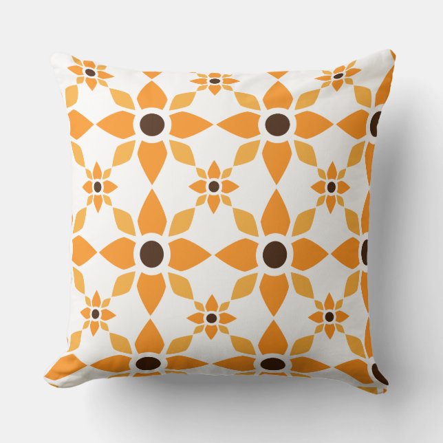 schönes braunes Blumenkissen Kissen (Vorderseite)