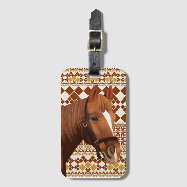 Schönes, braunes Pferd über das geometrische Muste Gepäckanhänger (Vorderseite Vertikal)