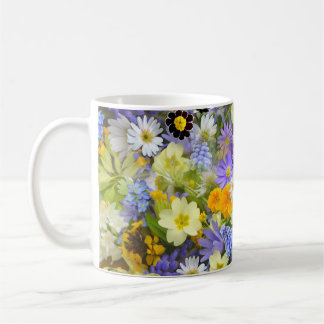 Schönes buntes Bett von Blume Kaffeetasse