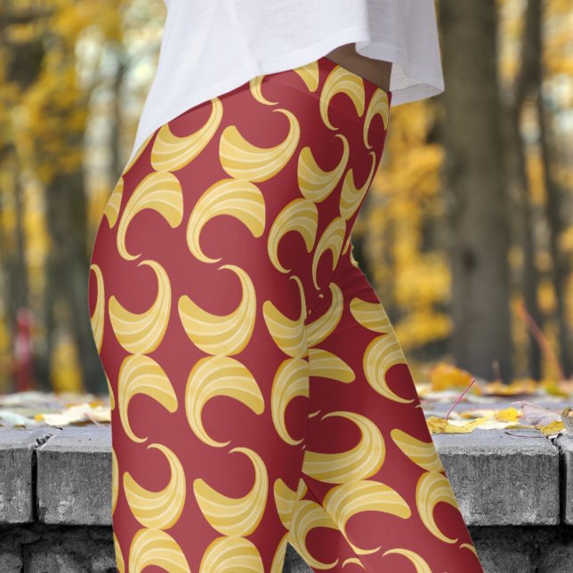 Schönes Carmine Red and Gold Curves Muster Leggings (Golden Curves over Carmine Red Leggings)