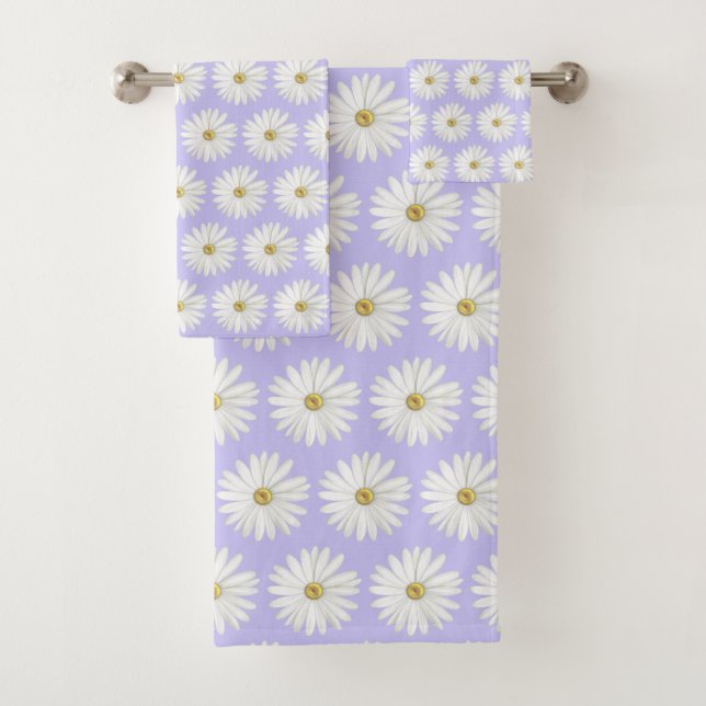 Schönes Daisy-Blume-Muster auf Light Periwinkle Badhandtuch Set (Insitu)