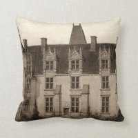 Schönes französisches Schloss in Sepia Tones