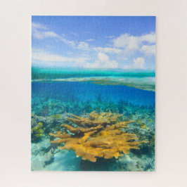 Schönes Korallenriff Oben und unterhalb des Puzzle