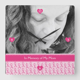Schönes kundenspezifisches rosa Band-Denkmal Quadratische Wanduhr
