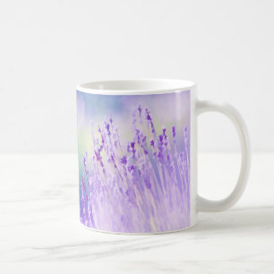 Schönes Lavendel Blume Feld oder Wiese Lila Kaffeetasse