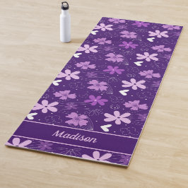 Schönes Lila Floral Daisy Blume Monogramm Yogamatte