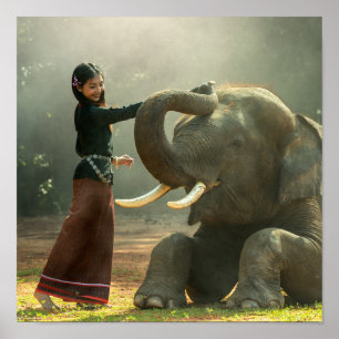 Schönes Mädchen mit ihrem Elephant Foto Poster