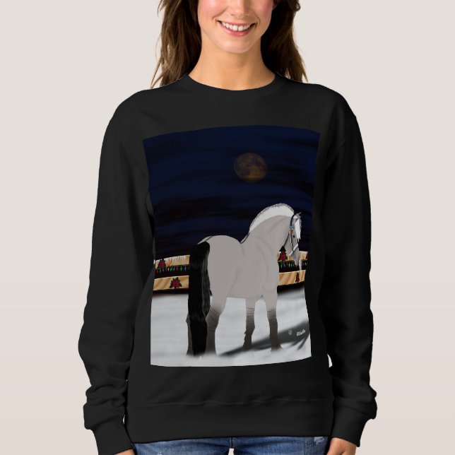 Schönes norwegisches Fjord-Pferd im Schnee Sweatshirt (Vorderseite)