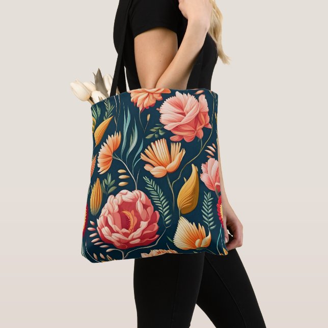 Schönes rosa, orangefarbenes und rotes Blume-Muste (Von Nahem)