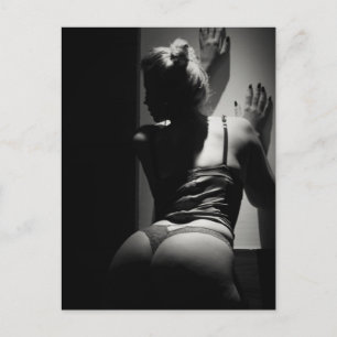 Schönes Schwarz-Weiß-Dessous-Foto Postkarte