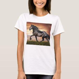 Schönes Schwarzes Pferd T-Shirt